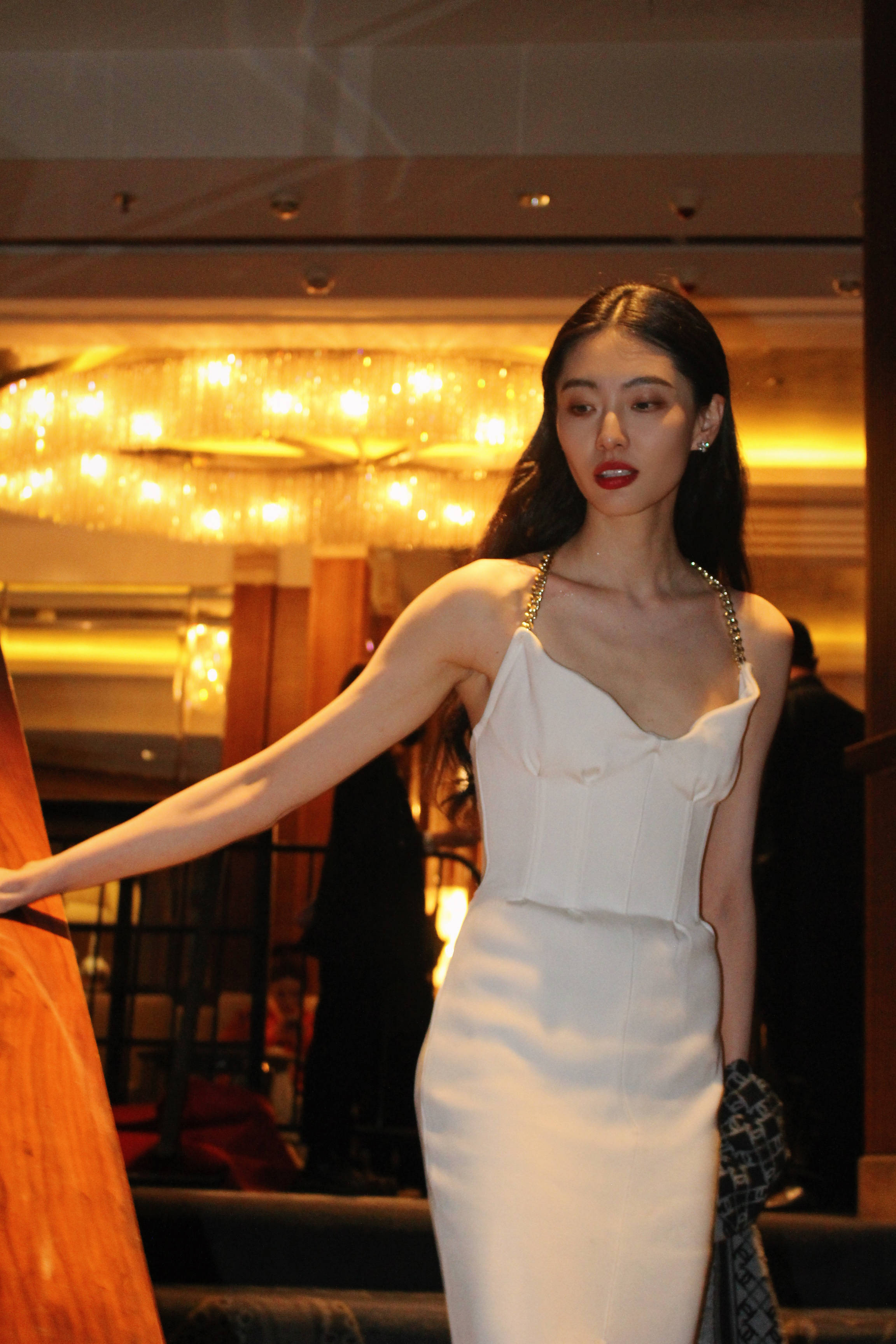 陈碧舸的身材太惊艳_碰撞_链条_开衩