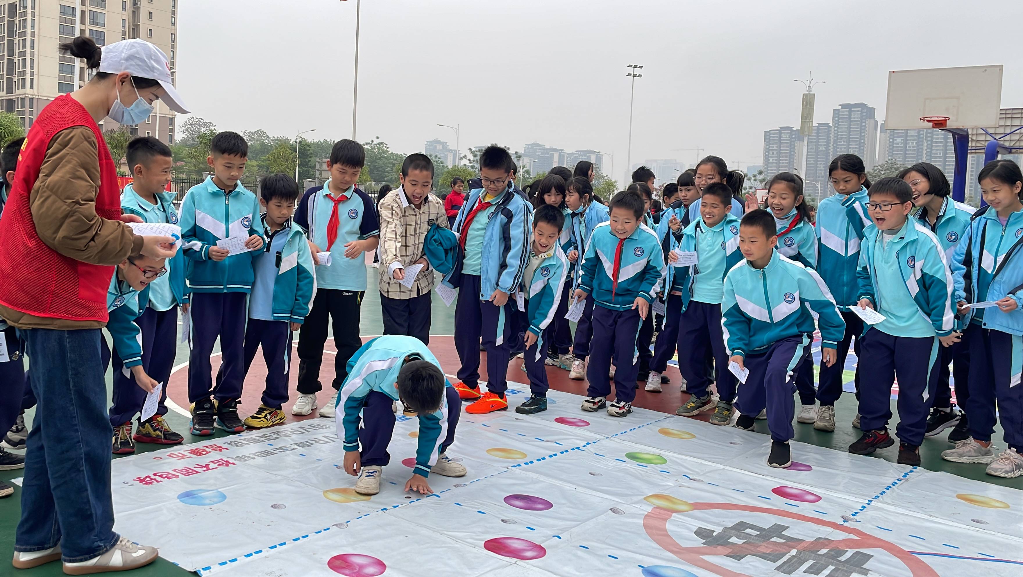 2023安防游园大篷车进校园活动——南宁市春蕾小学_应急_毒品_急救