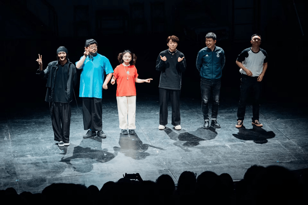 拿大顶剧社成立12周年,纪念专场演出午夜狂欢三小时_表演_观众_喜剧