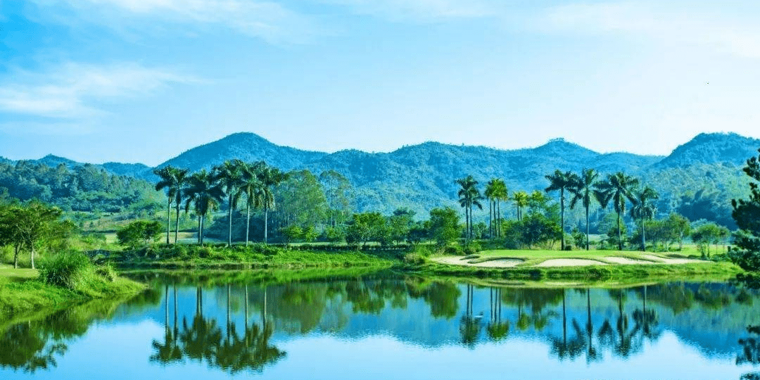 攜著928畝山地運動公園,黃沙洞水庫和墩子林場交相輝映,美輪美奐.