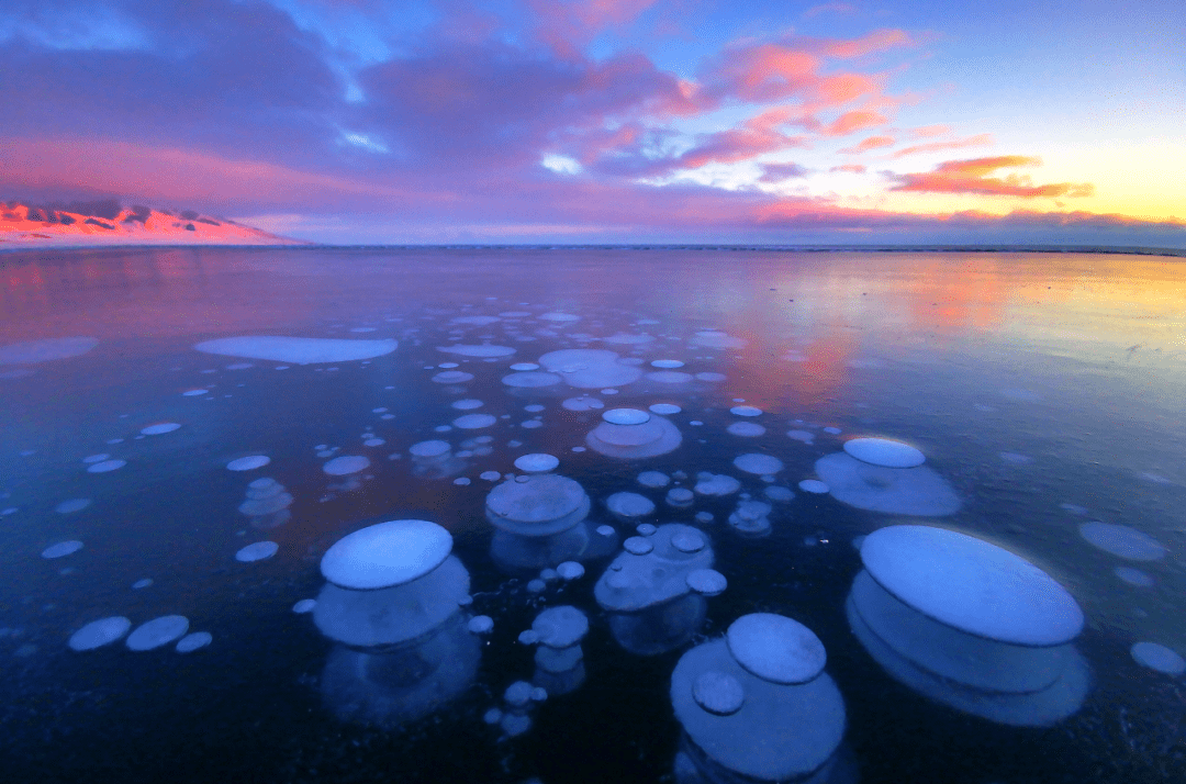 世界三大冰泡湖图片