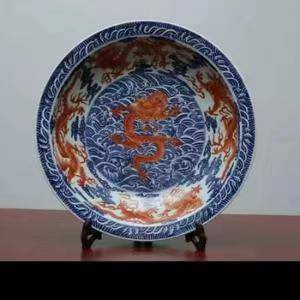A rare Beijing enamel 'European subject' snuff bottle, Mark