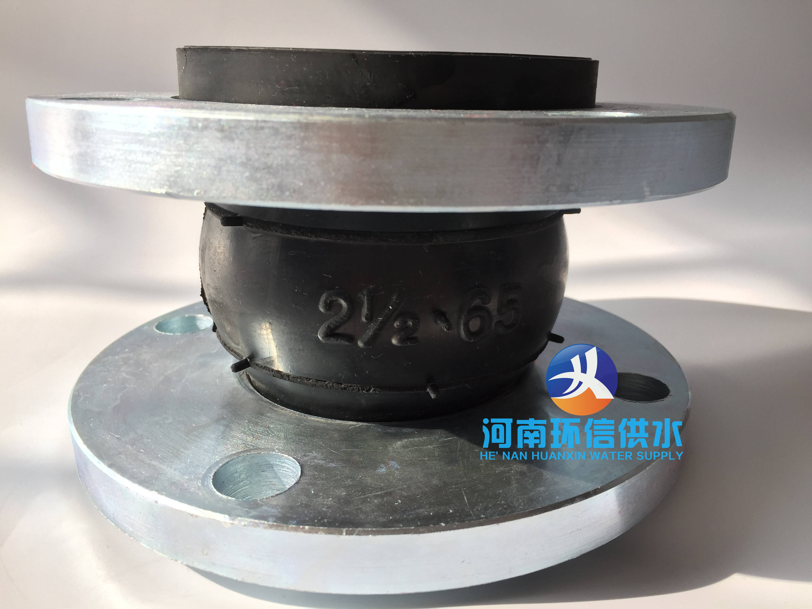 可曲挠橡胶接头作用便于安装和维护