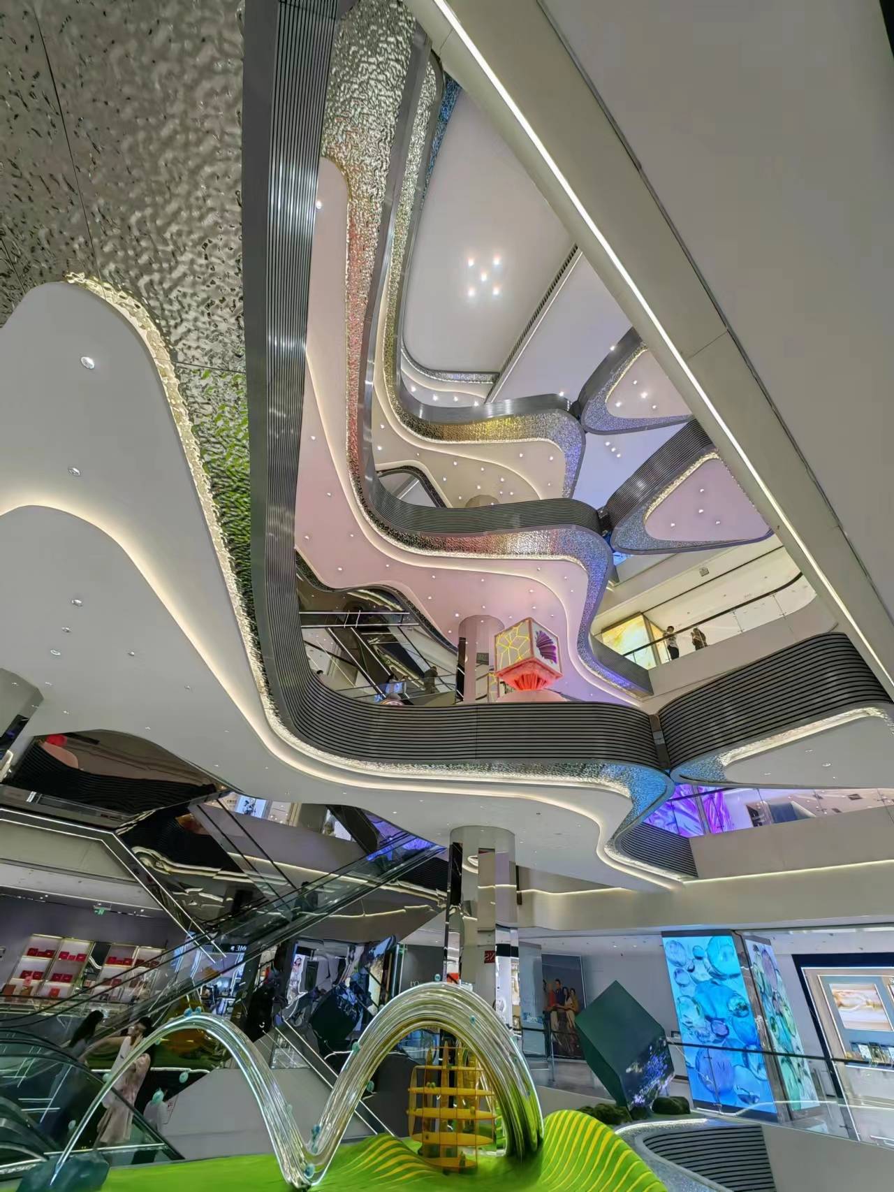世纪金花New Block焕新重启，西安打卡新地标！-搜狐大视野-搜狐新闻
