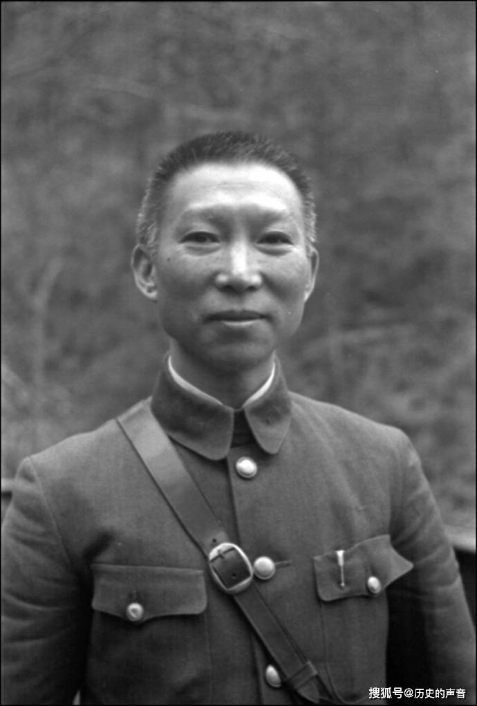 抗日战争期间,参加过淞沪会战,武汉会战,徐州会战,指挥了三次长沙会战