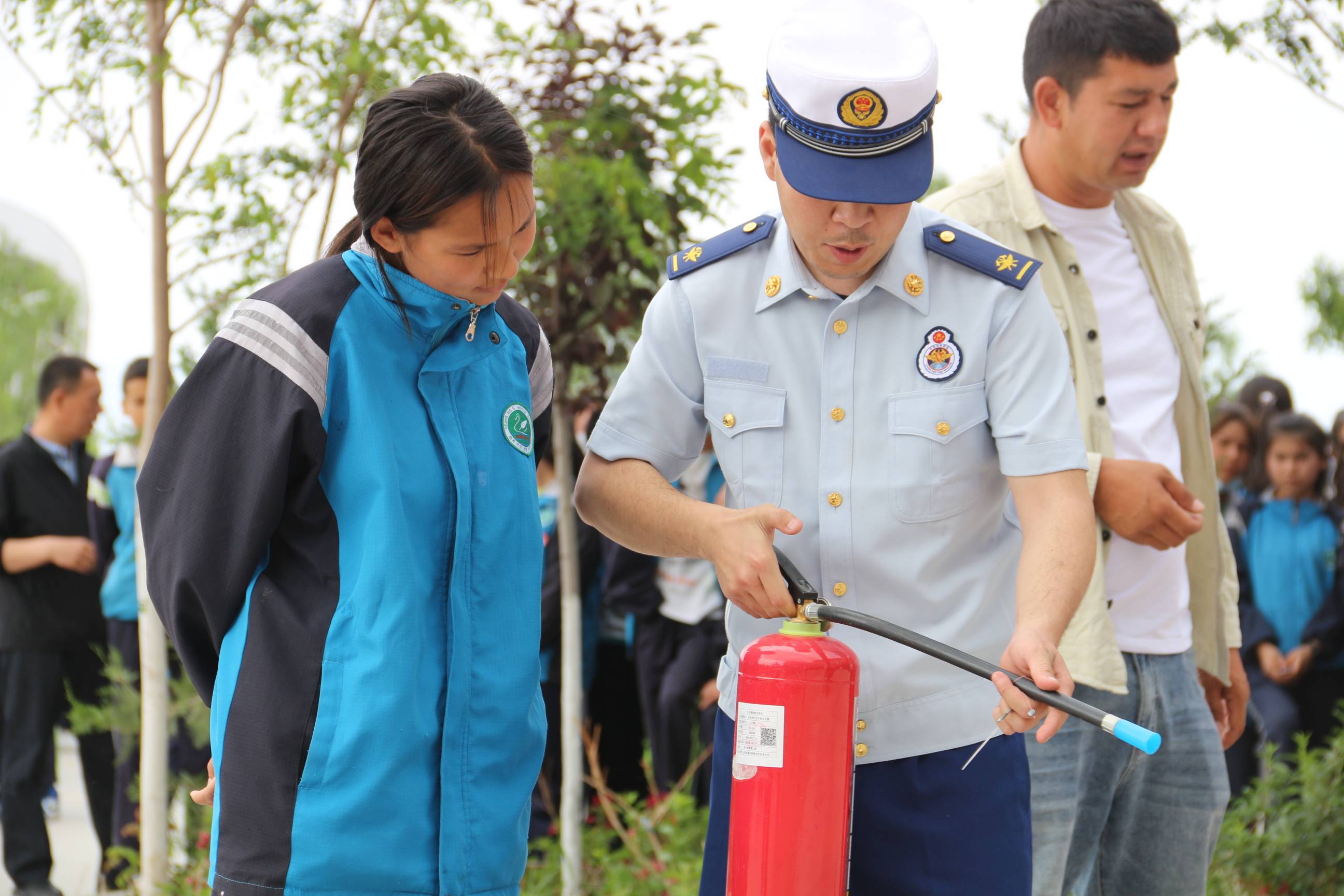 和静县第五中学消防安全疏散演练活动