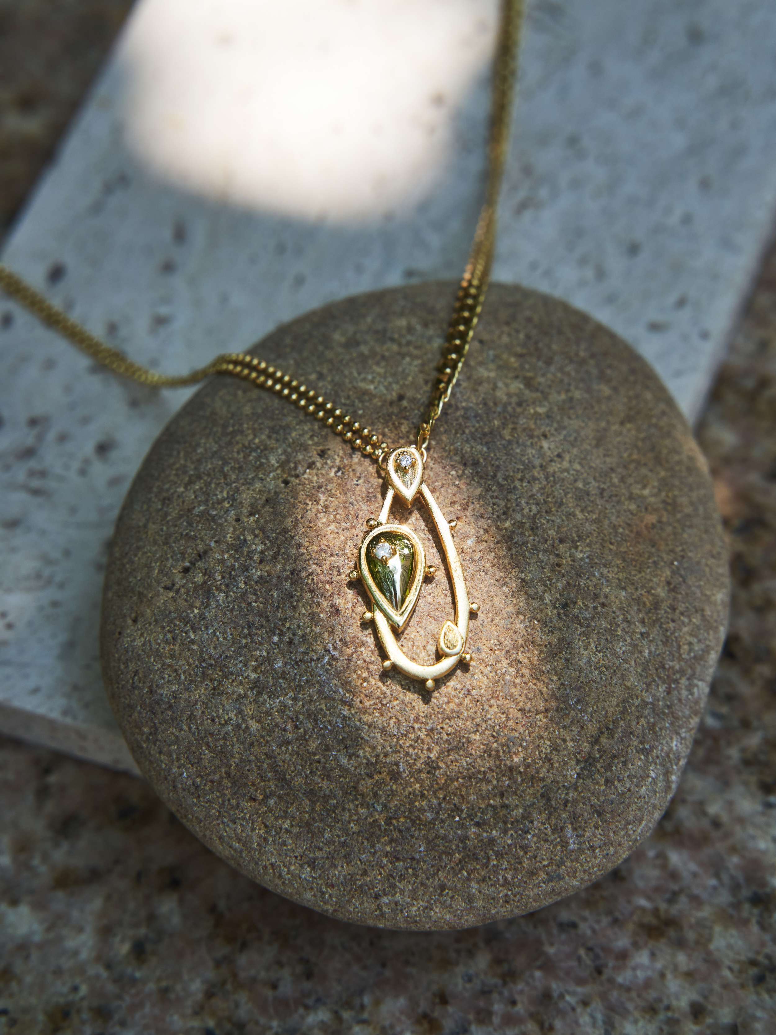 orange cube守护项链,会守护幸运的项链找到了_小号_双排_古巴