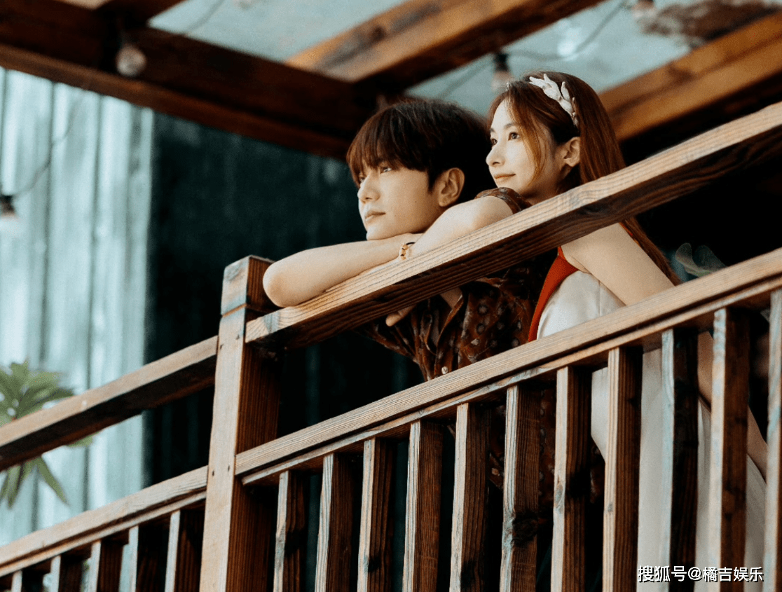 官宣领证,张远苏醒王铮亮也第一时间在评论区留言_祝福_男人_结婚证