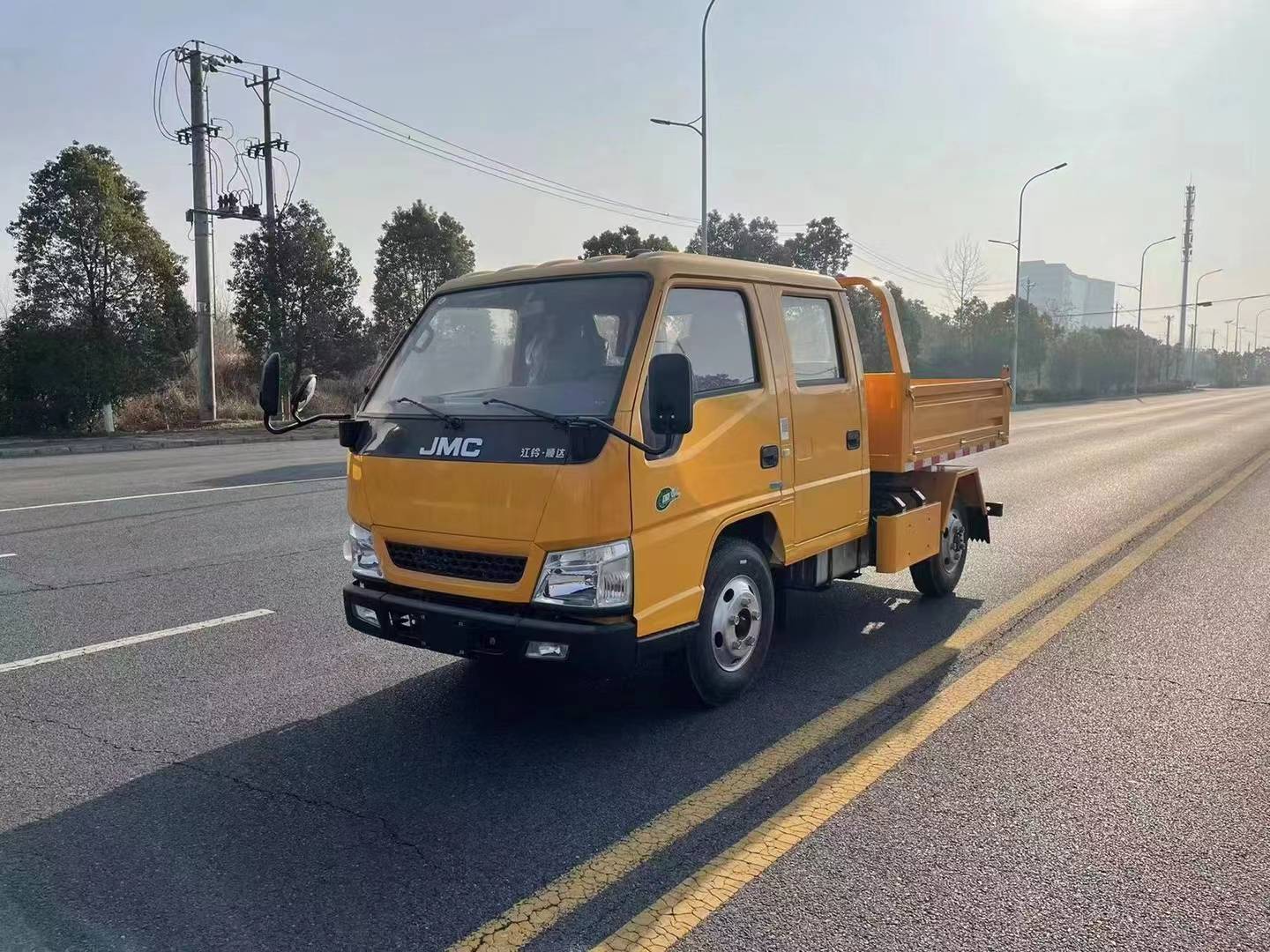 江铃蓝牌双排座自卸垃圾车厂家参数_搜狐汽车_搜狐网