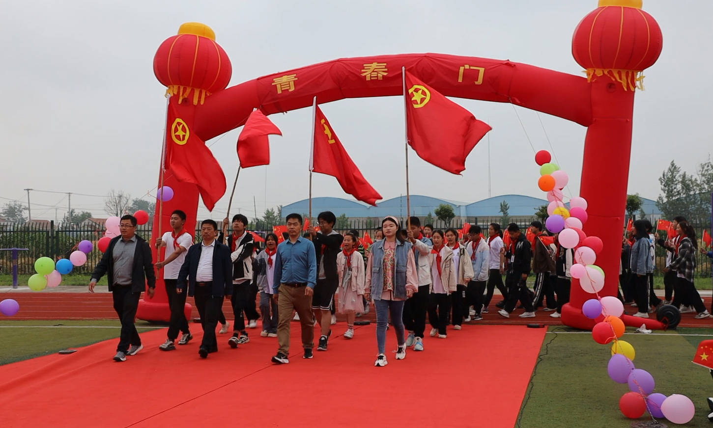 青春放飞梦想 人生扬帆起航 ——射阳县耦耕初级中学举办"十四岁青春