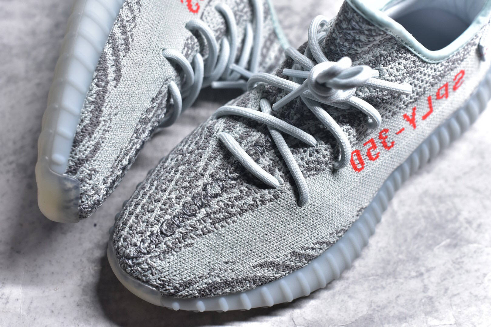 阿迪达斯椰子adidas yeezy 350v2 boost blue tint 可燃冰 zebra 白