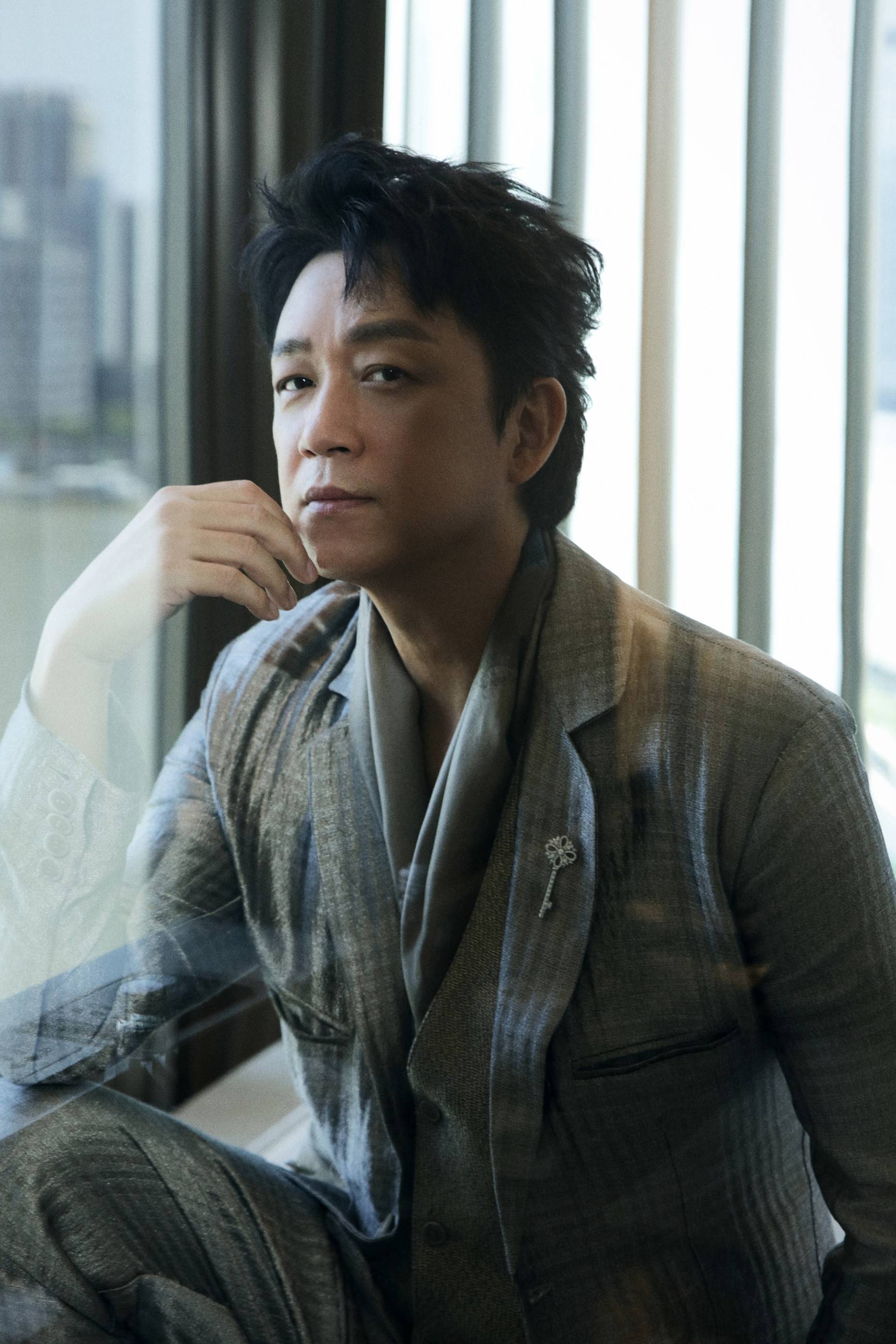 潘粤明亮相gq creative灵感派对 张驰雅致体验非凡异世界_背景_格调