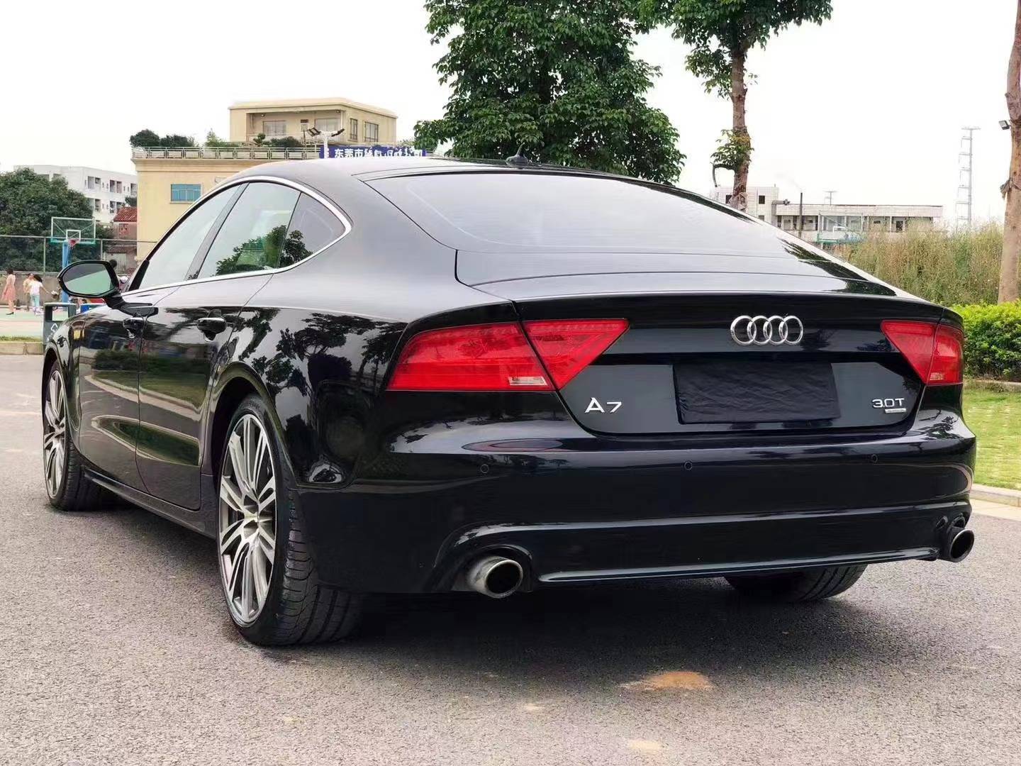 15年奥迪a7全款9.