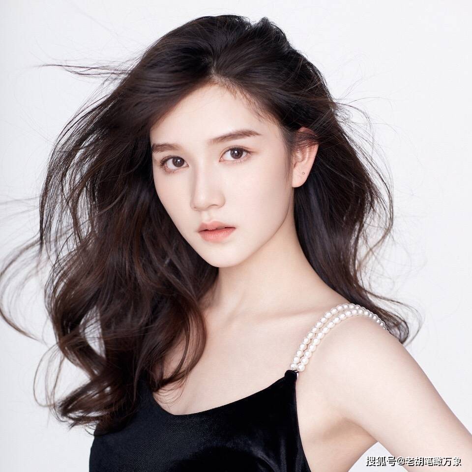 陈思诚与小21岁女友甜蜜约会,是最近红星阮巨吗_毕业_因为_电影