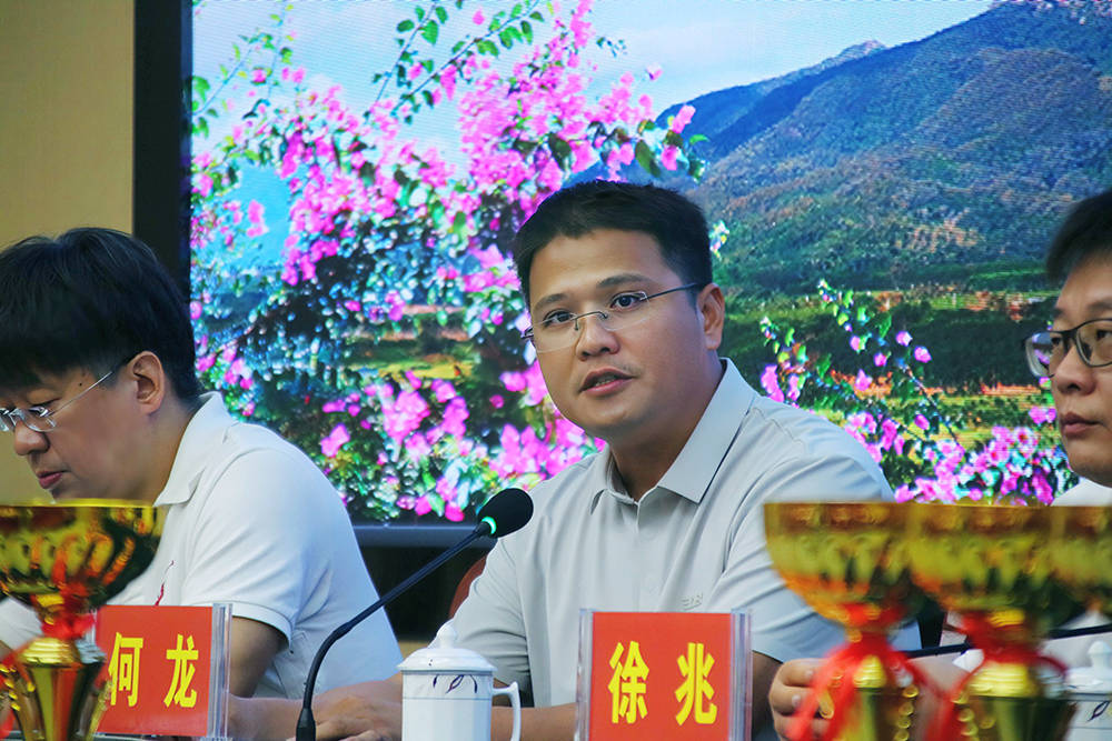 乐东黎族自治县人民政府副县长钟帅首先发言,表达了乐东黎族自治县委