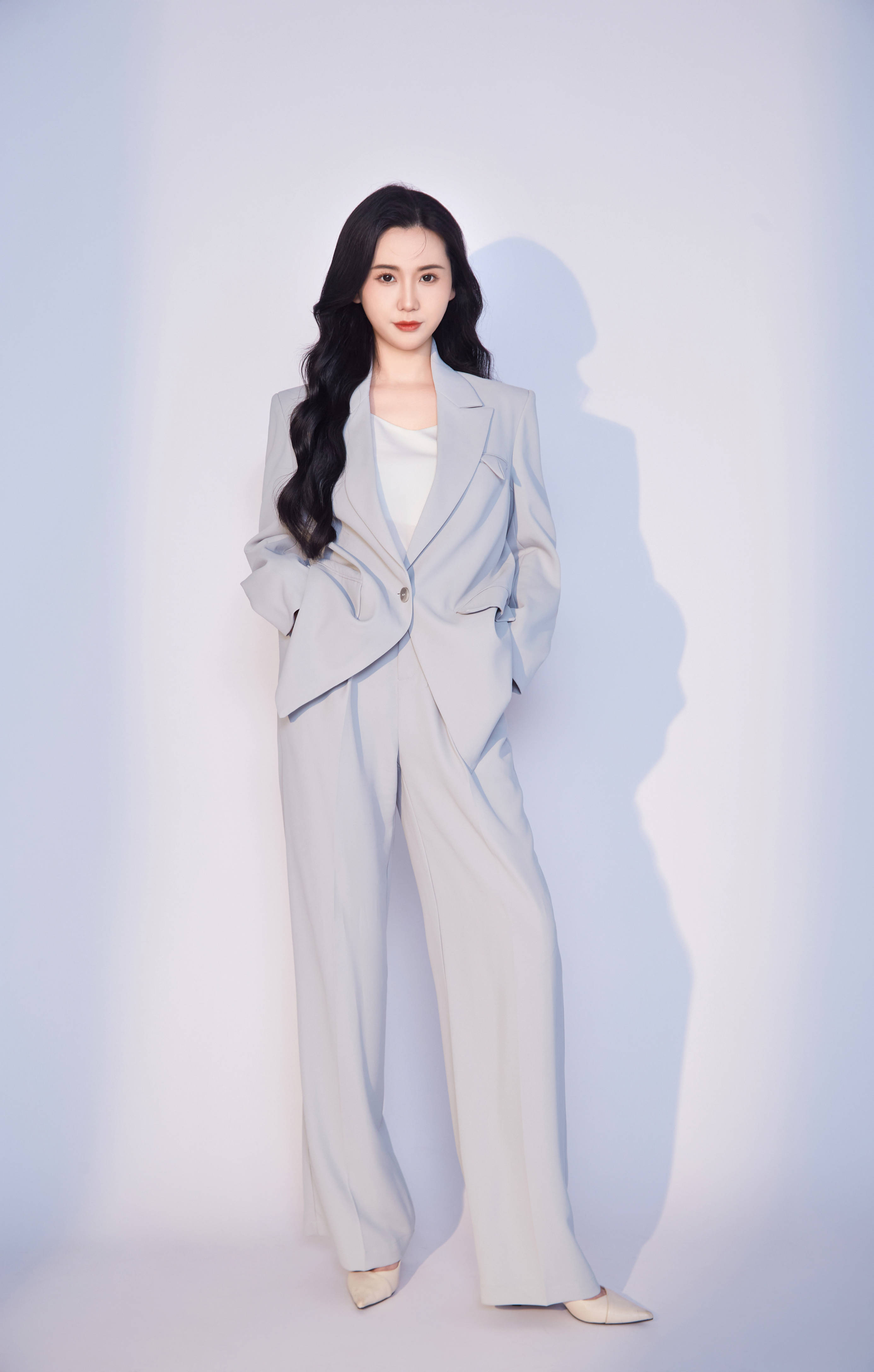 耀美高级纹绣师-谢霄_眉毛_影响_时尚