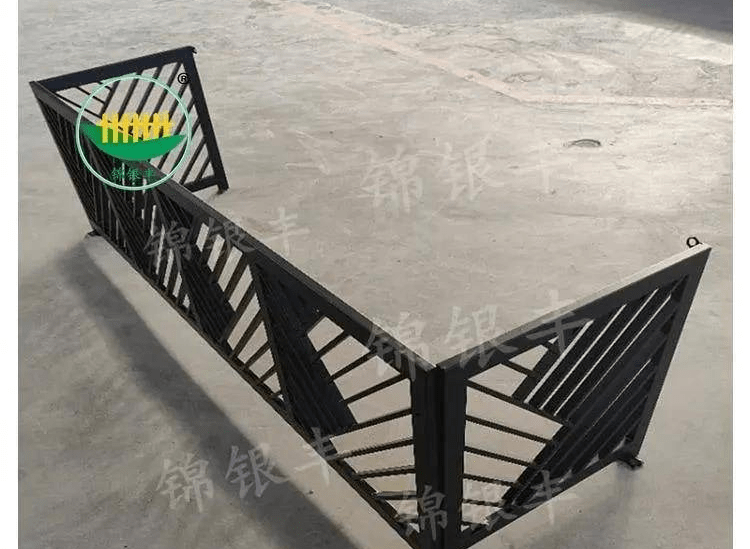 河南栏杆锦银丰:空调栏杆 小区室外空调外机防护栏图片样式_新乡_产品