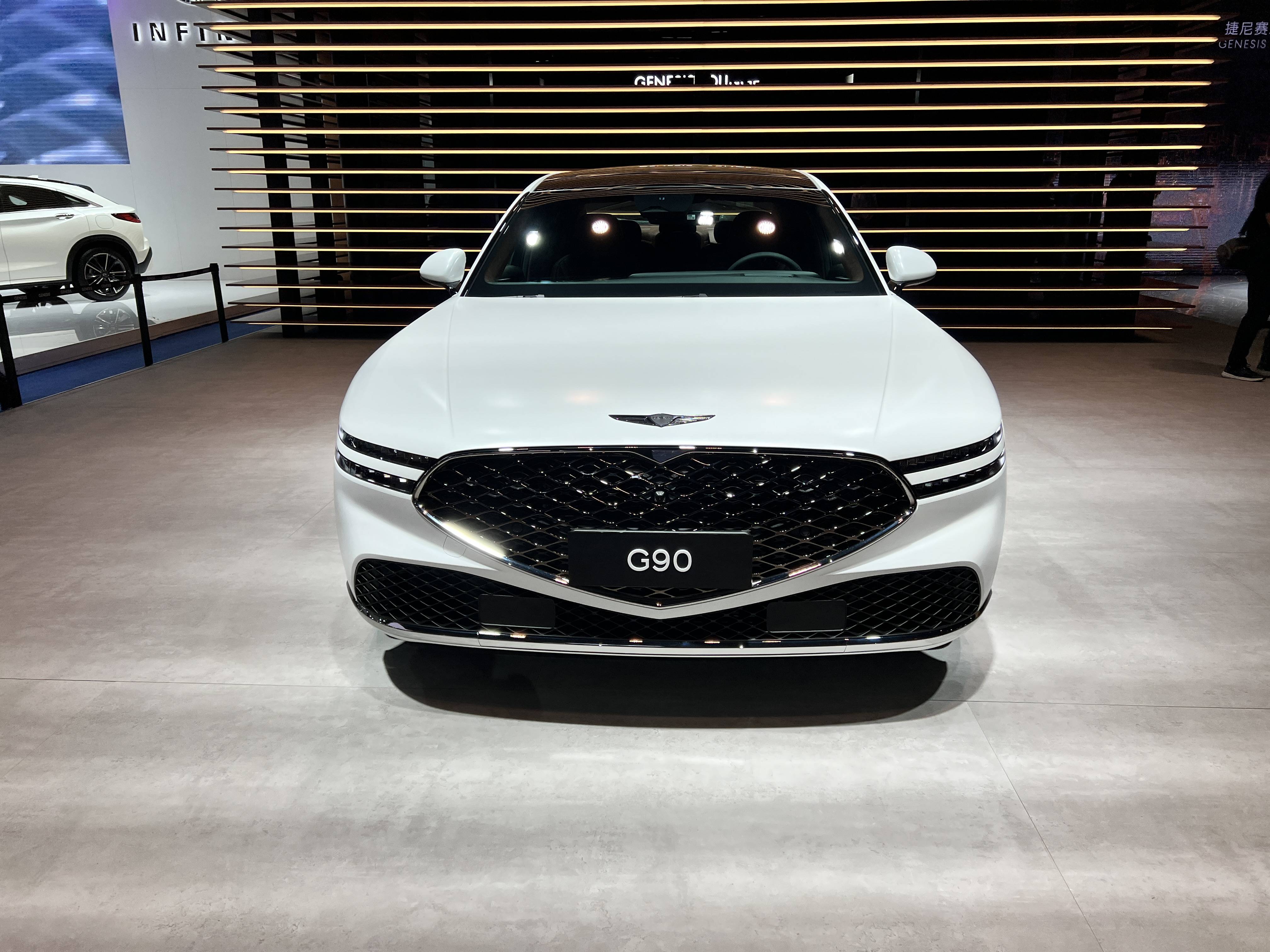 2023成都车展:捷尼赛思g90及捷尼赛思g90行政加长版上市_搜狐汽车