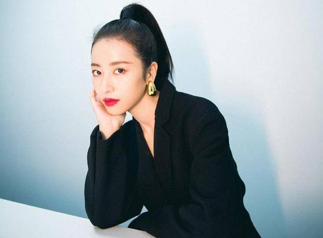 中国内地女演员周雨彤经纪公司_爱情_都市_搭档