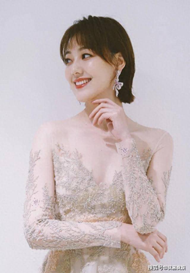 王冠:从央视女主持人到幸福女性的成长之路_曹可凡_绯闻_私生活