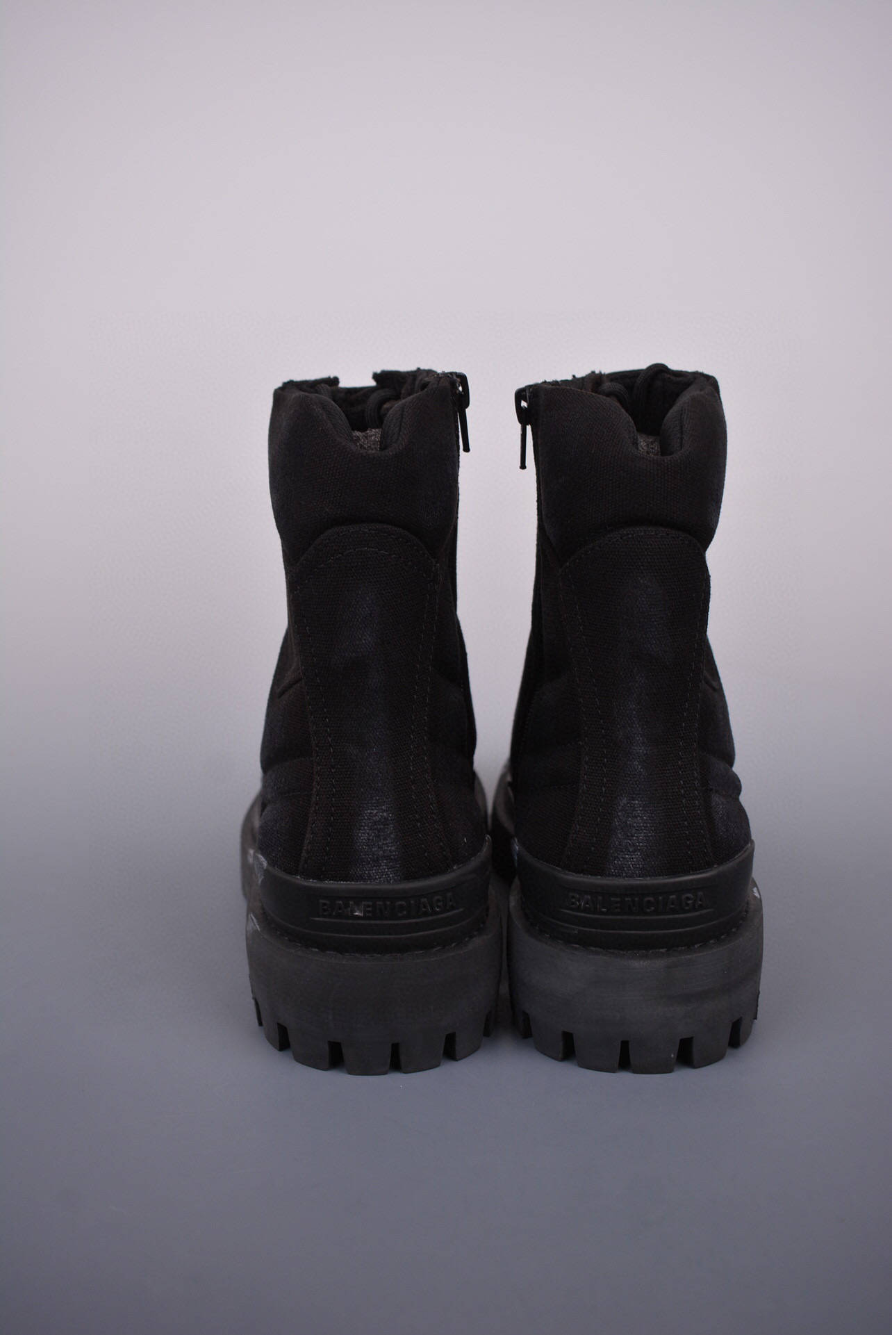 巴黎世家 balenciaga strike 厚底马丁军靴