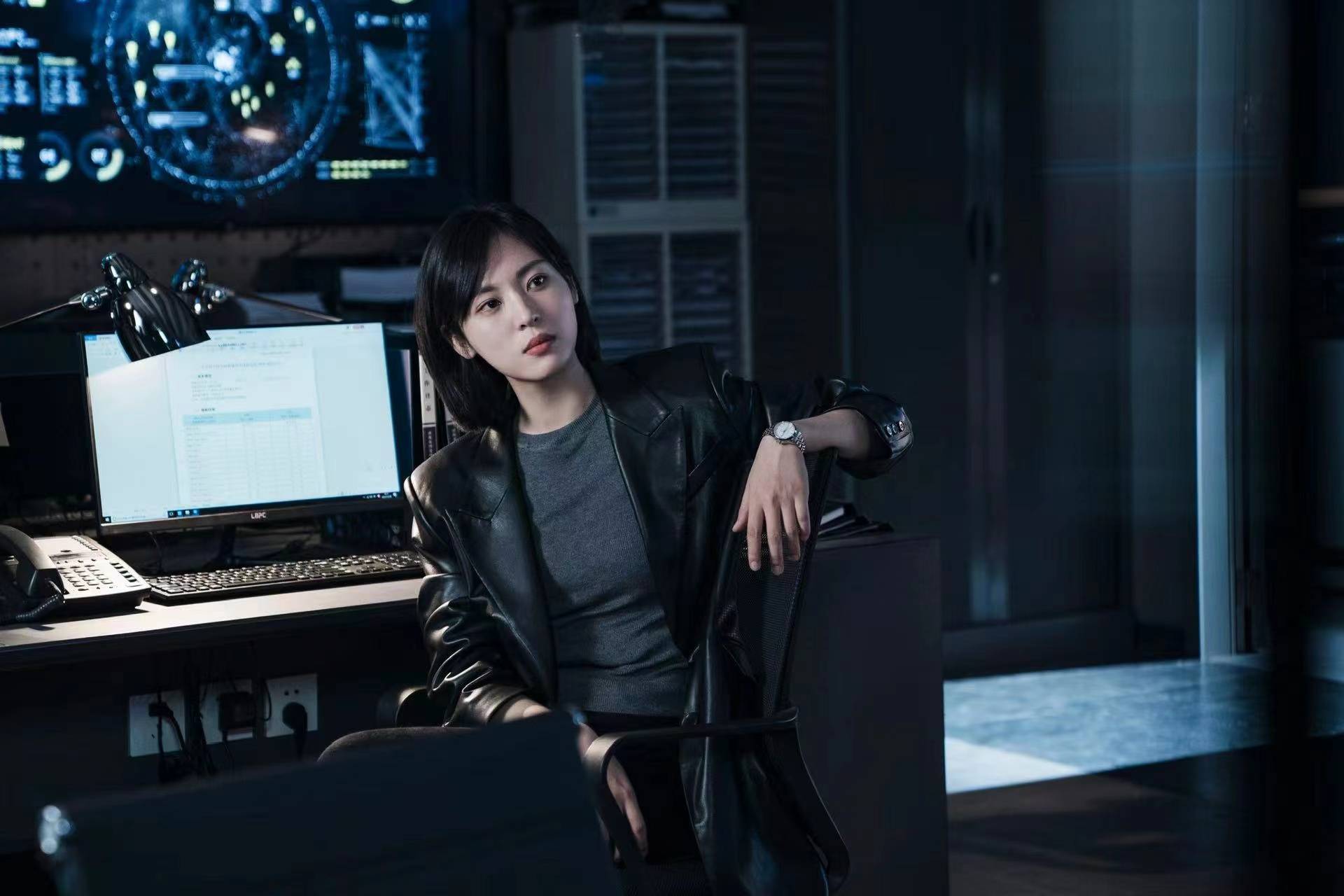 电视剧《特工任务》开播,周放英姿飒爽反差感拉满_吴熙_观众_角色