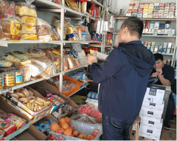 昂昂溪区市场监督管理局开展中秋,国庆节日食品检查行动