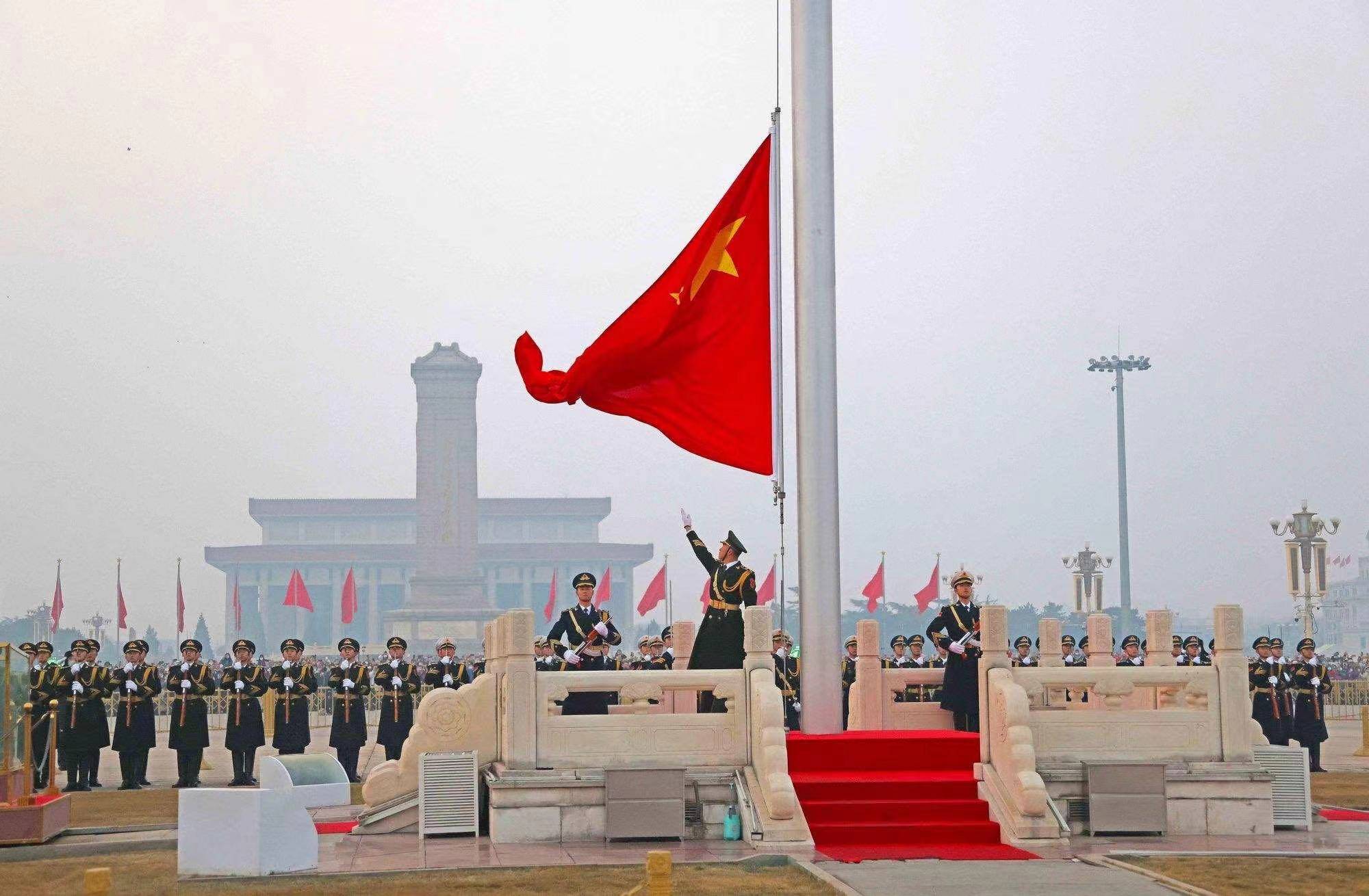 难忘天安门升旗仪式_时间_人生_国旗护卫队