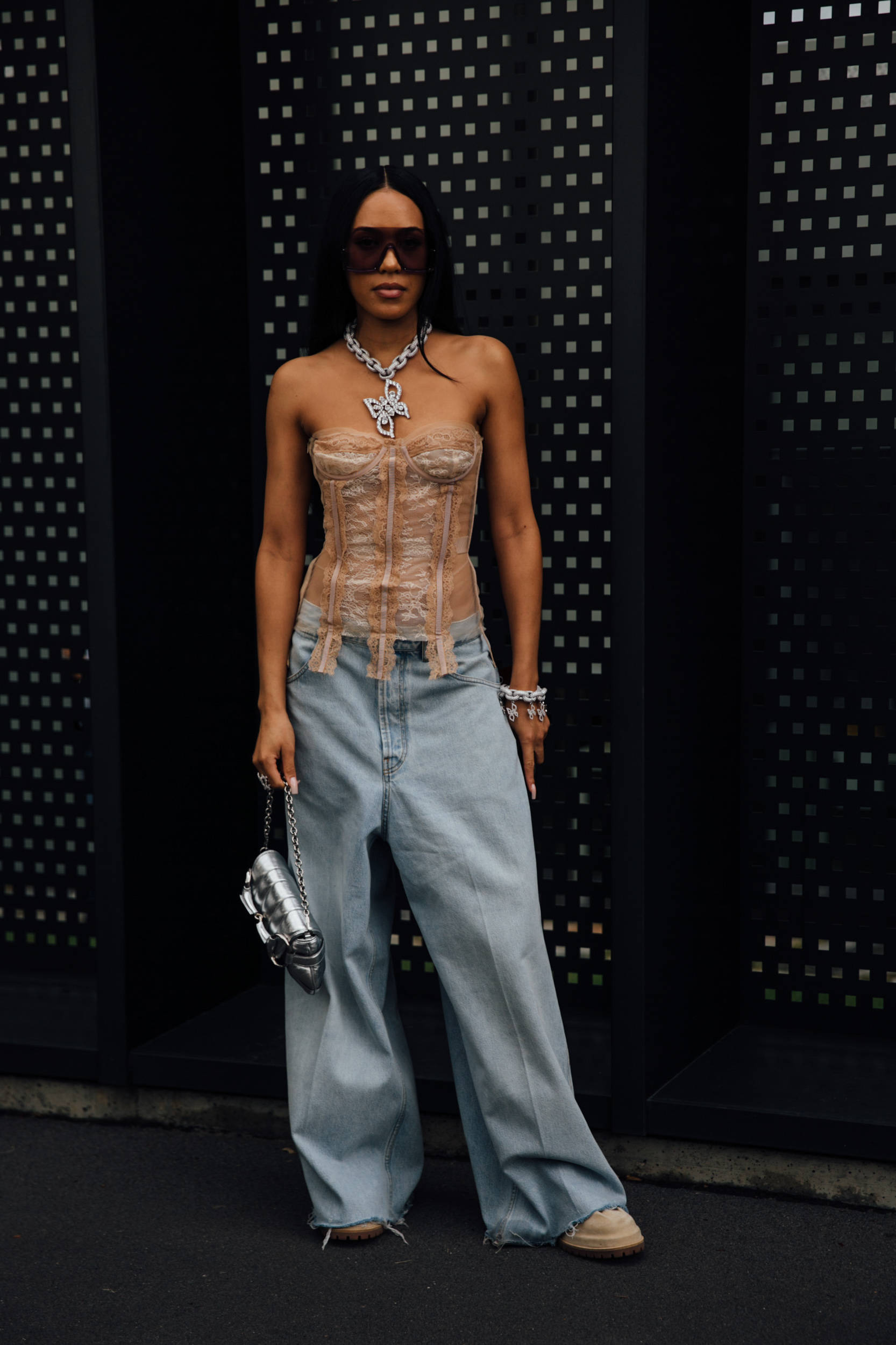 蕾丝,真丝,穿内衣出街,这些元素打造秋冬性感纯欲天花板!