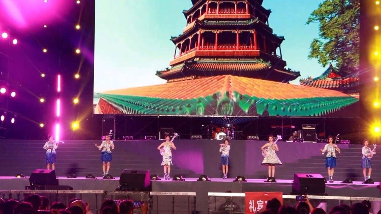 女子水晶乐坊受邀参加同一首歌宁都演唱会_观众_经典_演出