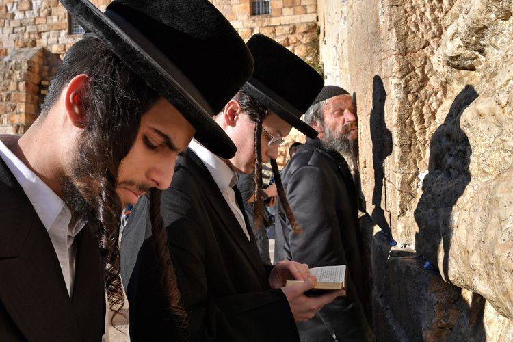 最正统的犹太人却成为了以色列恨国党,政府偏偏还得当"祖宗"供起来!