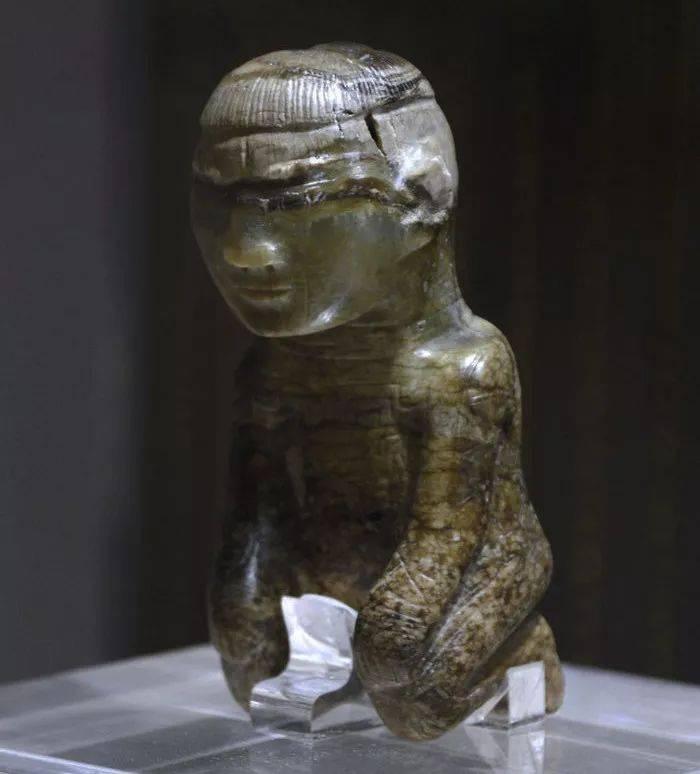 "祭天礼地"的馆藏商代玉器