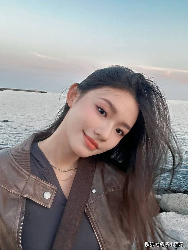 总的来说,林允的这组美照展现出了她的多面魅力,让人们看到了她在生活