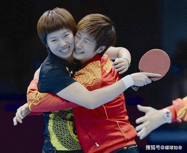 福原爱:中国乒坛,技术能达到统治级别的球员仅6人,1人是我偶像_张怡宁