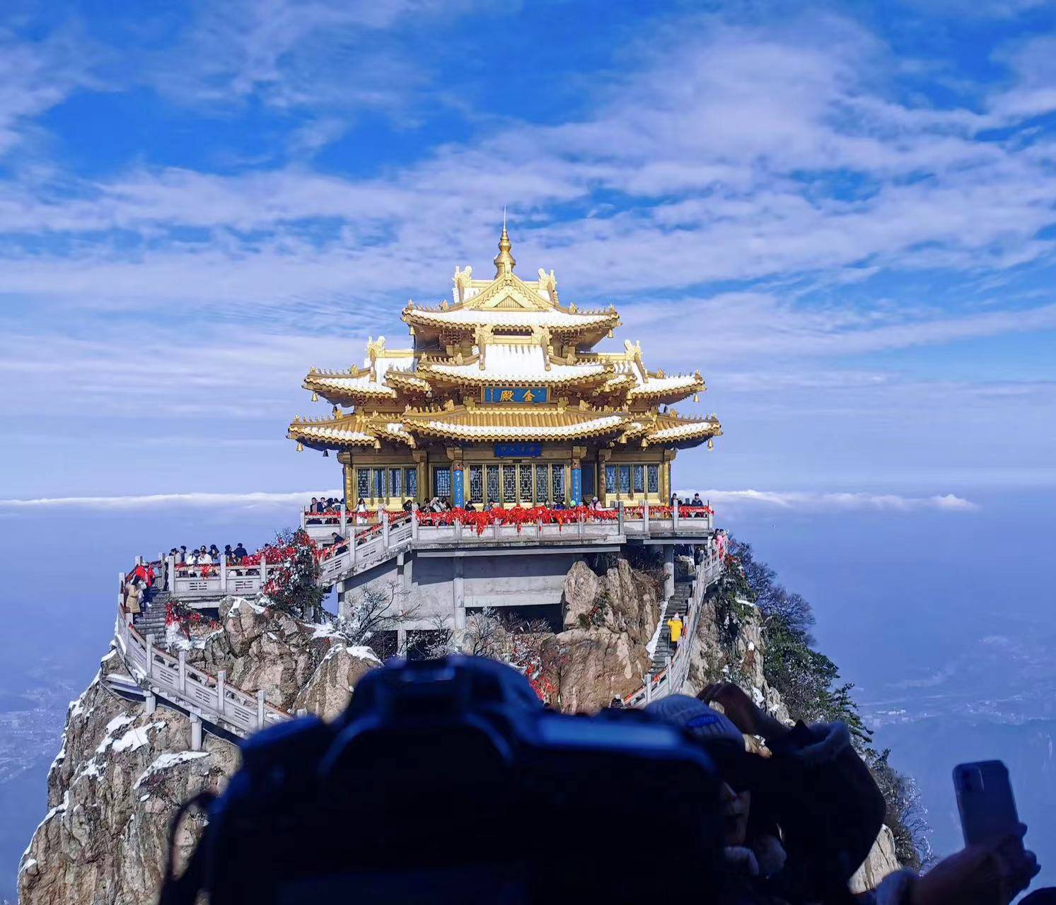 邂逅冬季老君山的绝美雪景_雾凇_云海_道教