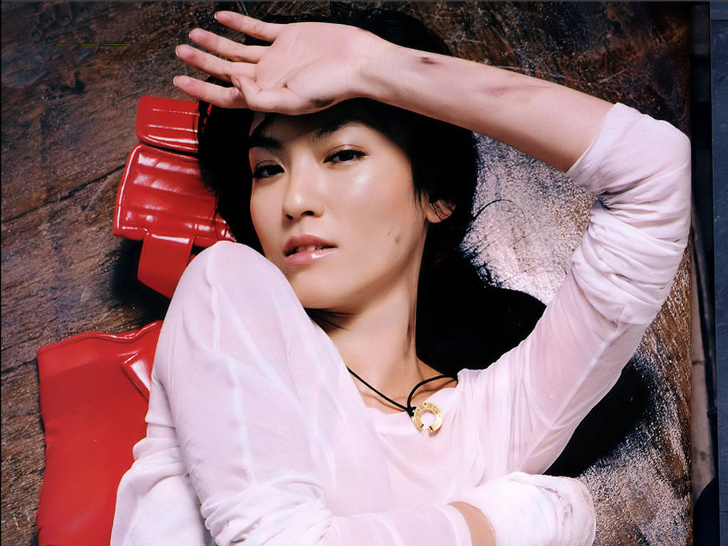 王晶御用性感女主角林熙蕾,演技与身材都无可挑剔!_个性_女性_演艺