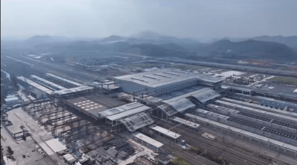 安九高铁重大控制性工程庐山站钢结构顶推圆满成功_施工_改扩建_站房