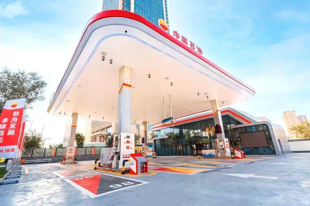 正星集成悬挂式供油系统助力中国石油综合旗舰站智慧升级!