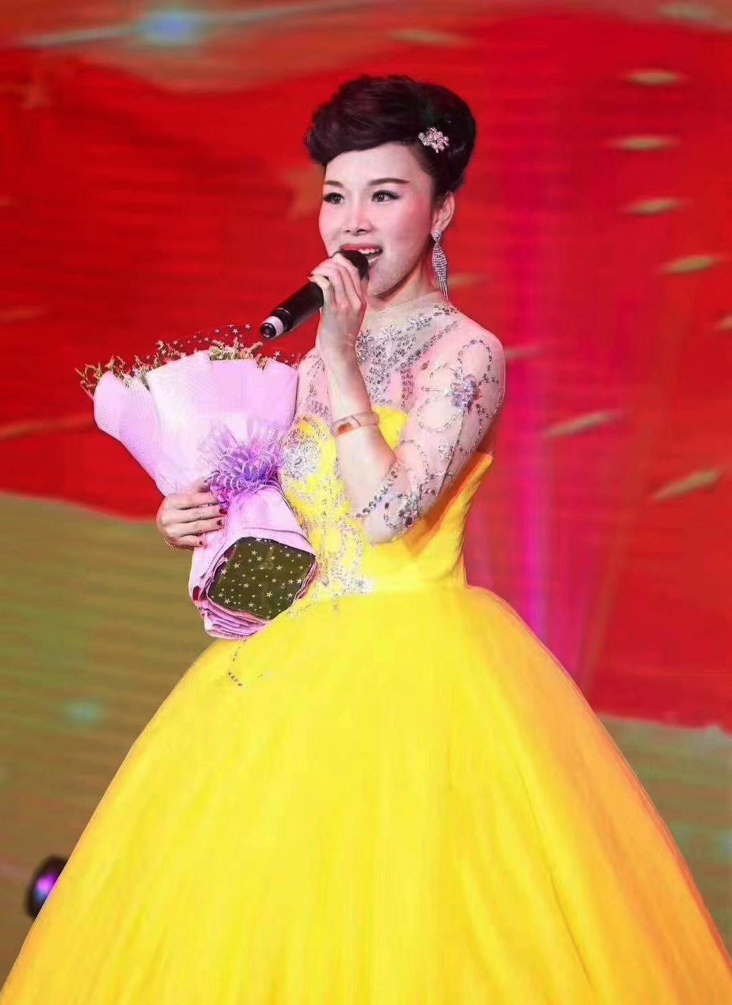 歌手张思思歌手张思思简介:张思芳(艺名张思思)深圳青年民歌,客家山歌