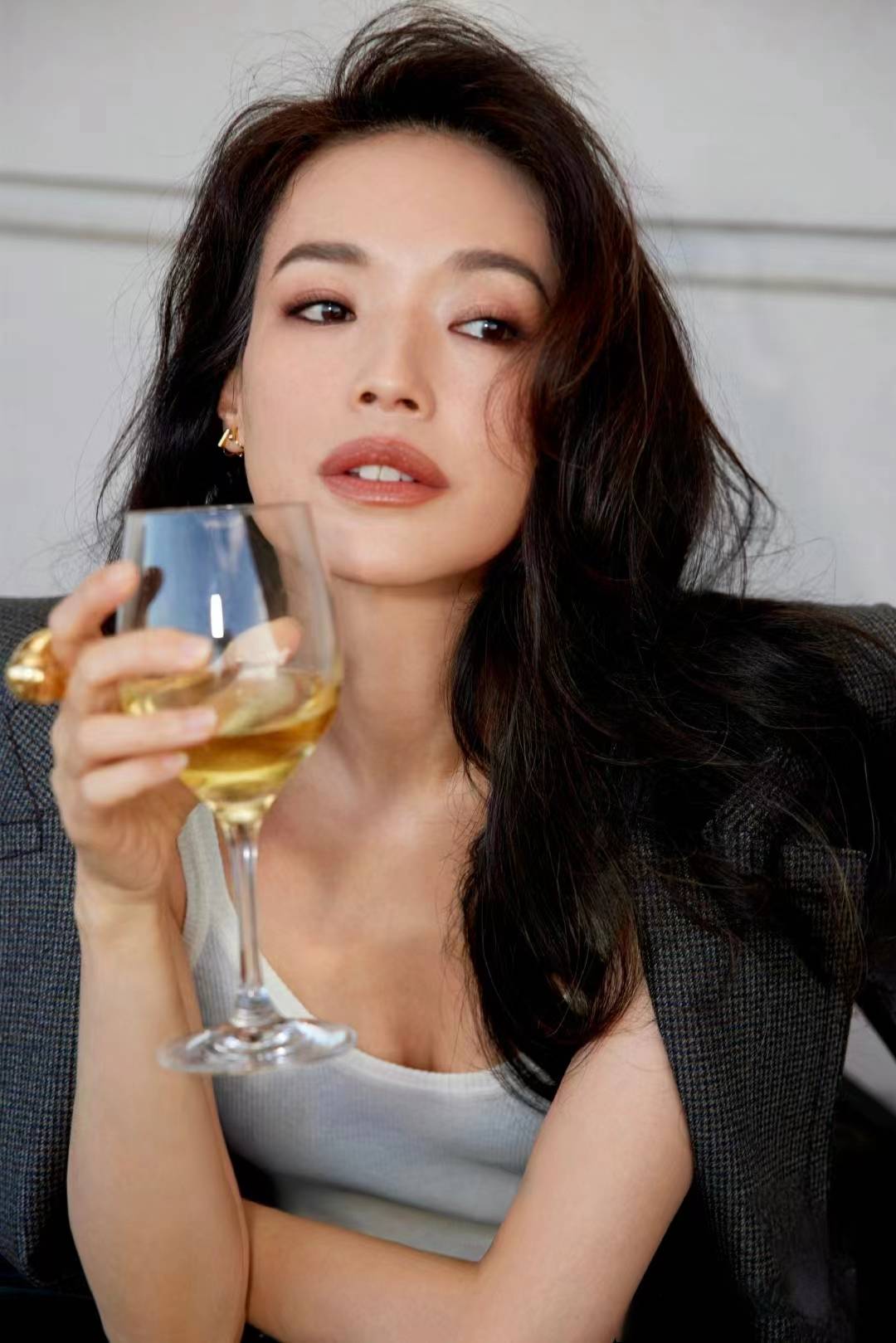 《非诚勿扰3》10年守候:秦奋与笑笑的爱情归宿引发热议_舒淇_人工智能