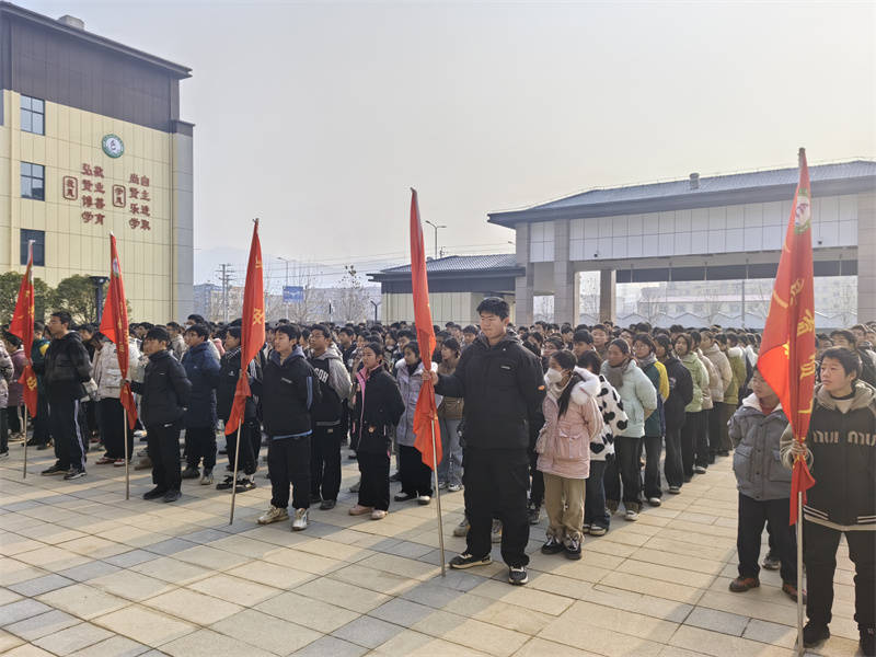 三门峡卢氏县育贤中学图片