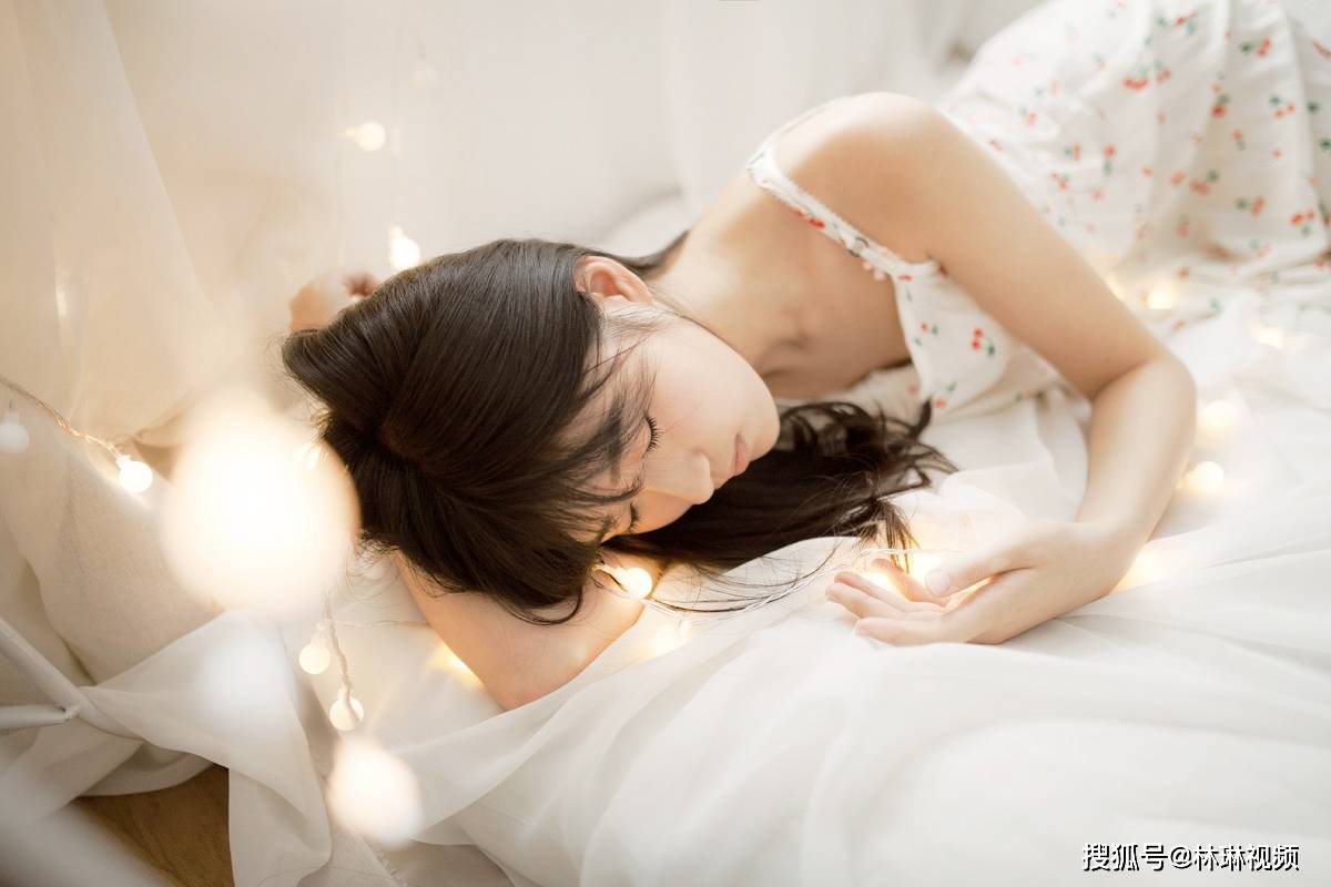 100个让你笑到肚子疼的搞笑段子
