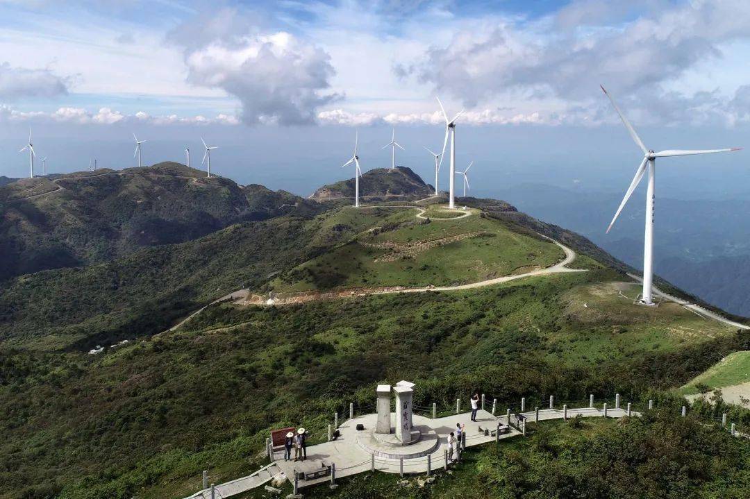 雪峰山苏宝顶景区图片