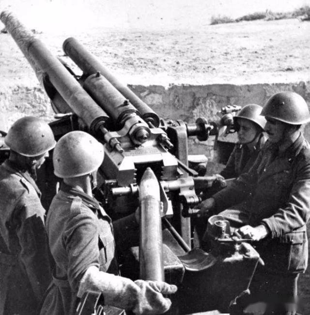 记得平安格勒的意大利炮吗北非战场上意军炮兵要强得多