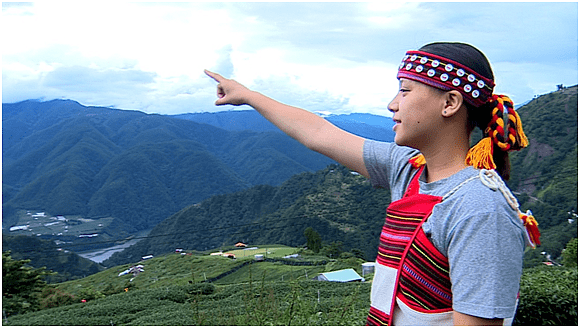 平潭国际南岛语族研究院院长 时任奇和洞遗址发掘队领队 范雪春这个