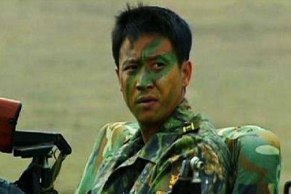一个连有多少人，连长是多大的官，连长如果退伍待遇如何？_排长