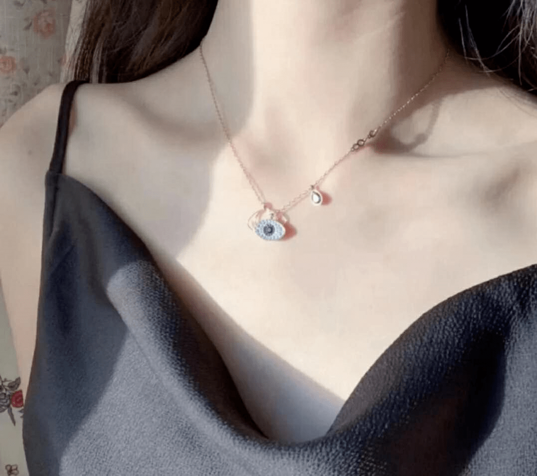 所有女生这个夏天你的脖子上还缺一条它