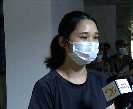 她从小对军旅生活十分向往,在公众号平台上得知征选女民兵,为了圆梦