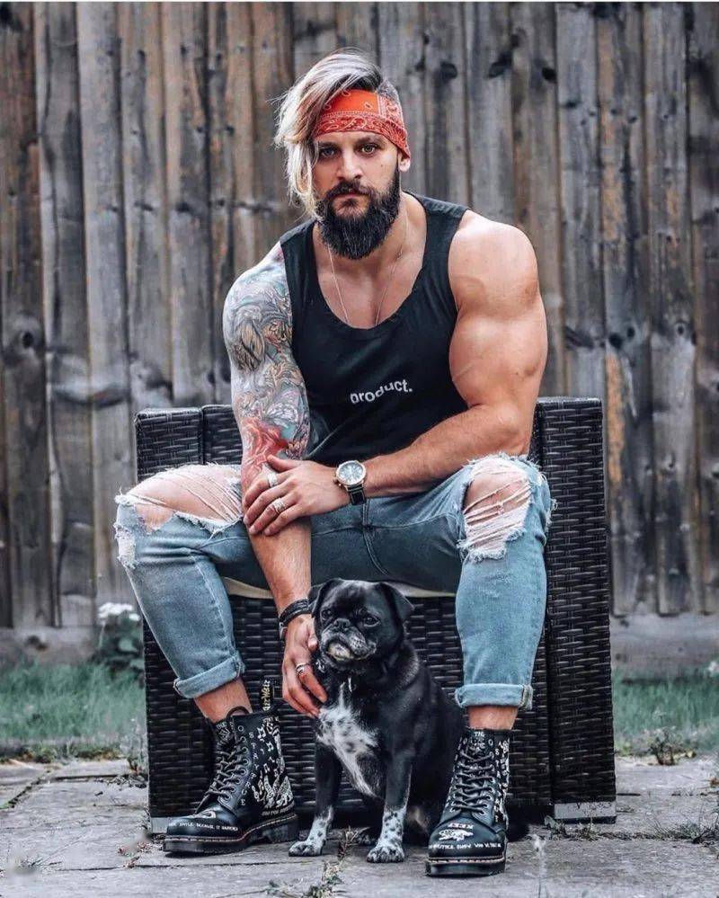 去健身房发型不能乱剪让网友告诉你寸头飞机头哪个比较受欢迎