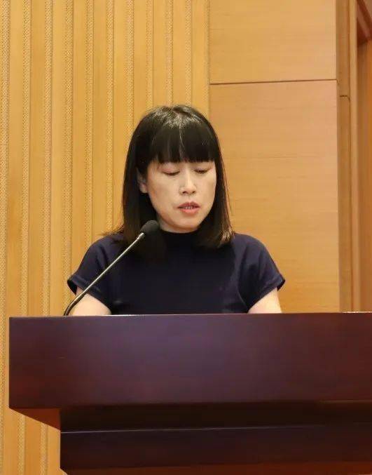 赵建英黄梅沈春明会议表彰了"五有五好"基层关工委等先进集体和优秀